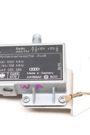 Grab Now Audi Antenna Booster / Splitter (A8 Quattro, A8, S8) 4A9035585