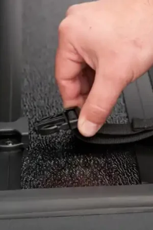 Worldwide Shipping UnderCover 2016-2023 Toyota Tacoma 5ft Flex Bed Cover